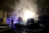 Wrocław: Pożar samochodów na Nowym Dworze. Mieszkańcy usłyszeli wybuch (ZDJĘCIA)