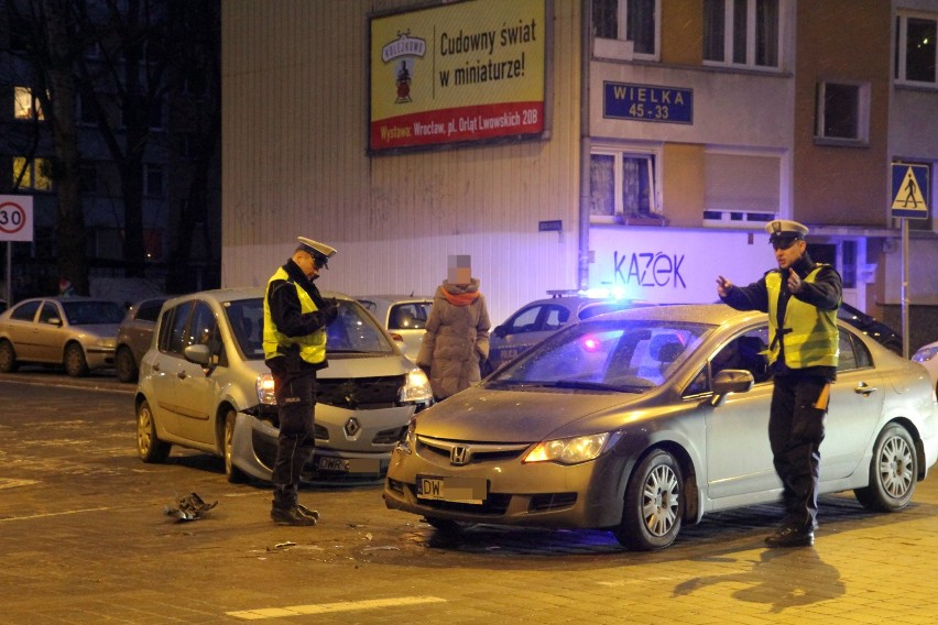 Podwyżka wyniesie przeciętnie dla funkcjonariuszy 253 zł na...