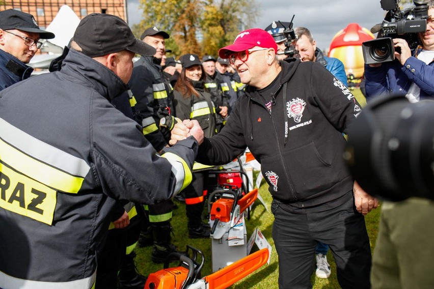 Dziś na Wyspie Młyńskiej Jerzy Owsiak przekazał straży...