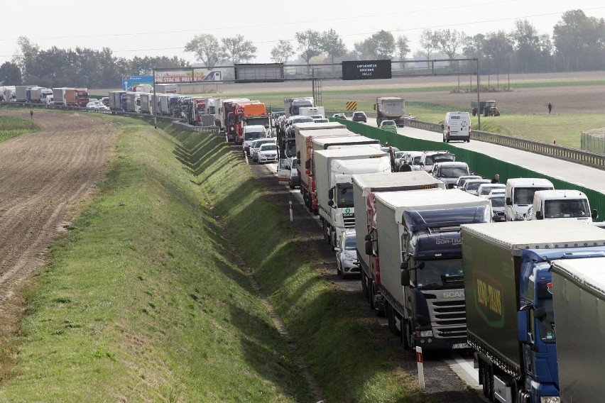 Kierowca samochodu osobowego próbował zawrócić w...