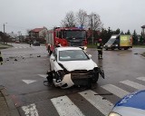 Bielsk Podlaski. Wypadek na skrzyżowaniu. Seat zderzył się z fordem (zdjęcia)