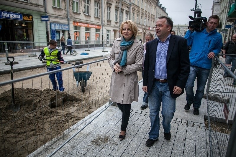 Prezydent Łodzi Hanna Zdanowska odwiedziła remontowaną ul....