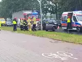 Wypadek na ul. Mieszka I w Szczecinie. BMW na latarni 