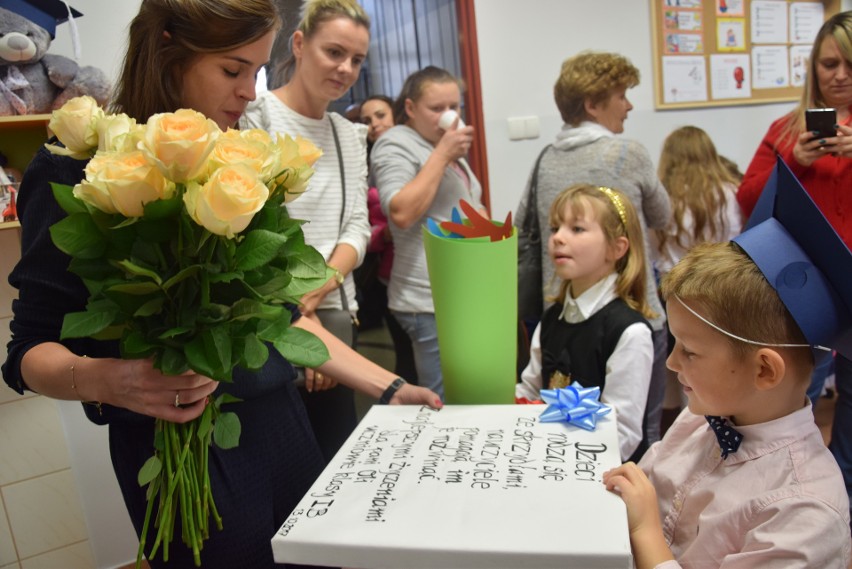 Pasowanie na ucznia i Dzień Nauczyciela w SP 14 w Tychach