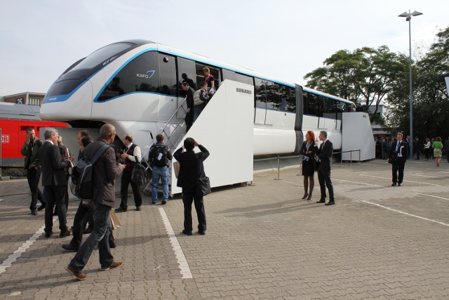 Prezentacja kolejki podczas targów InnoTrans w Berlinie.