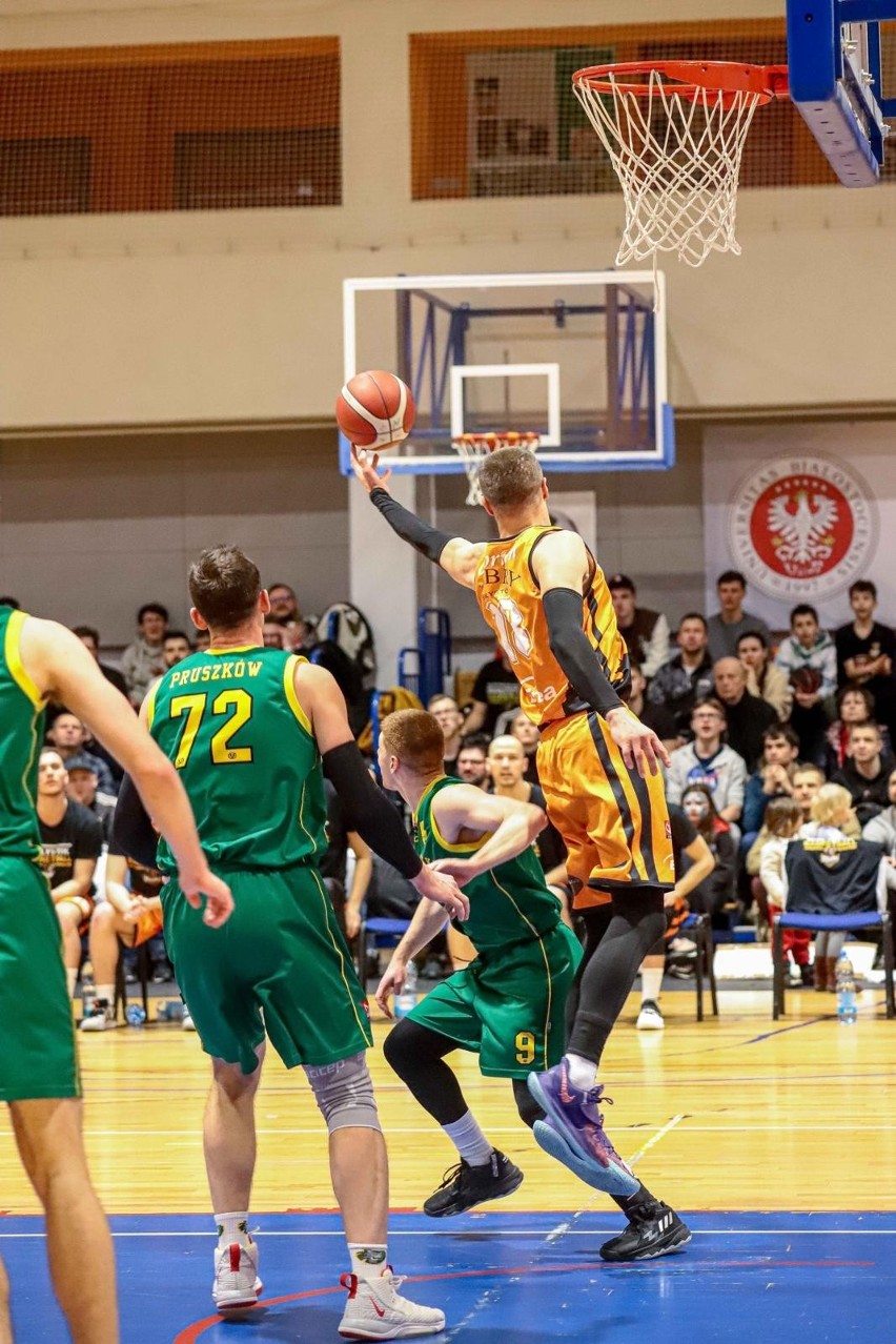 Żubry Chorten Białystok - Znicz Basket Pruzków 69:70