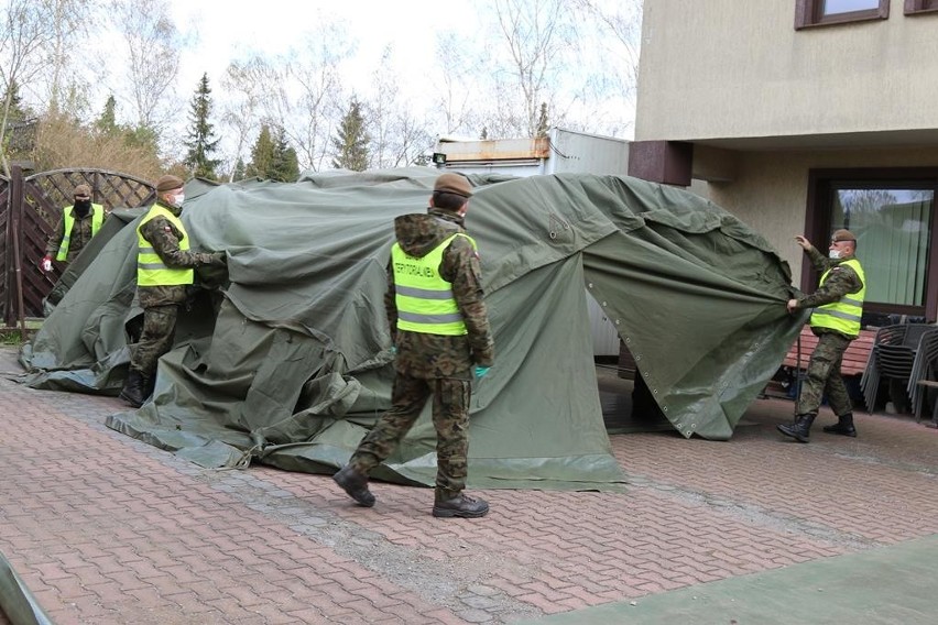 Terytorialsi pomagają podopiecznym DPS w powiecie polickim [GALERIA]