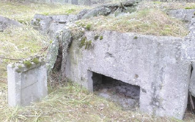 Te zamaskowane na wydmach bunkry dla żołnierzy z karabinami maszynowymi, miały zaskoczyć najeźdźców.