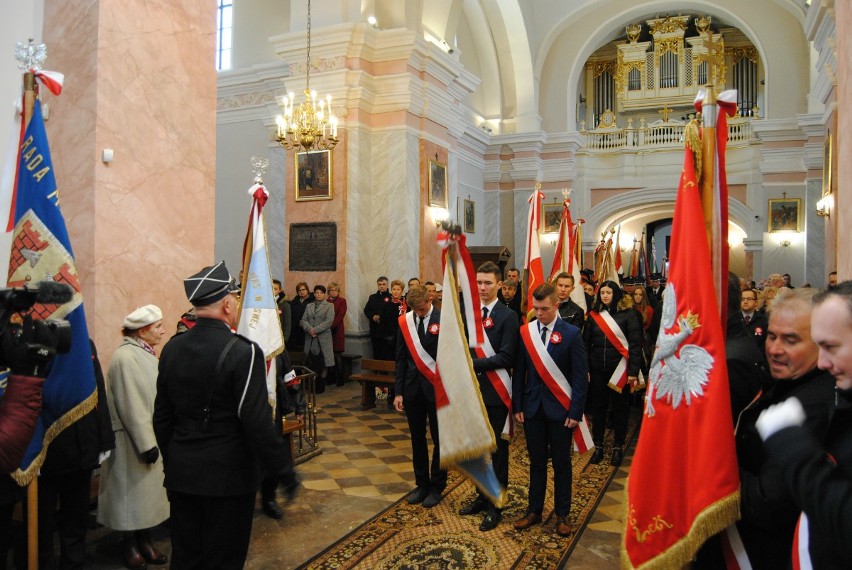 Tak Włoszczowa świętowała 101.rocznicę odzyskania przez Polskę niepodległości (DUŻO ZDJĘĆ)