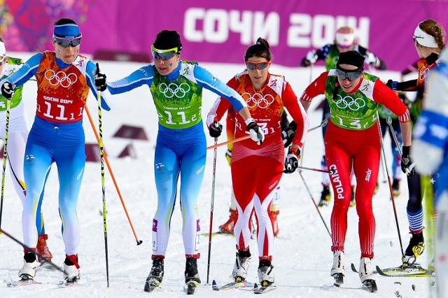 Justyna Kowalczyk (z prawej) i Sylwia Jaśkowiec (w środku)  pobiegły razem w tego typu biegu po raz pierwszy, ale o debiutanckiej tremie nie było mowy