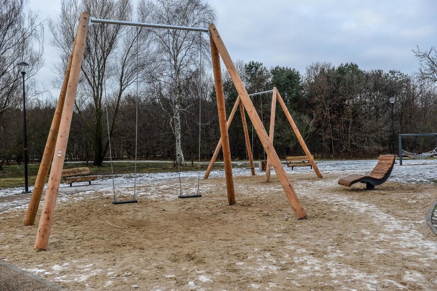 "Karuzelin"- plac zabaw dla dorosłych zrealizowany w Parku...