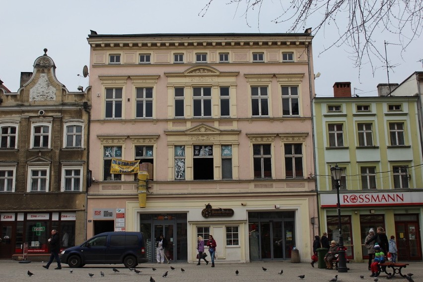 Stary Rynek 17 - sztukateria i stolarka 42 436 zł...