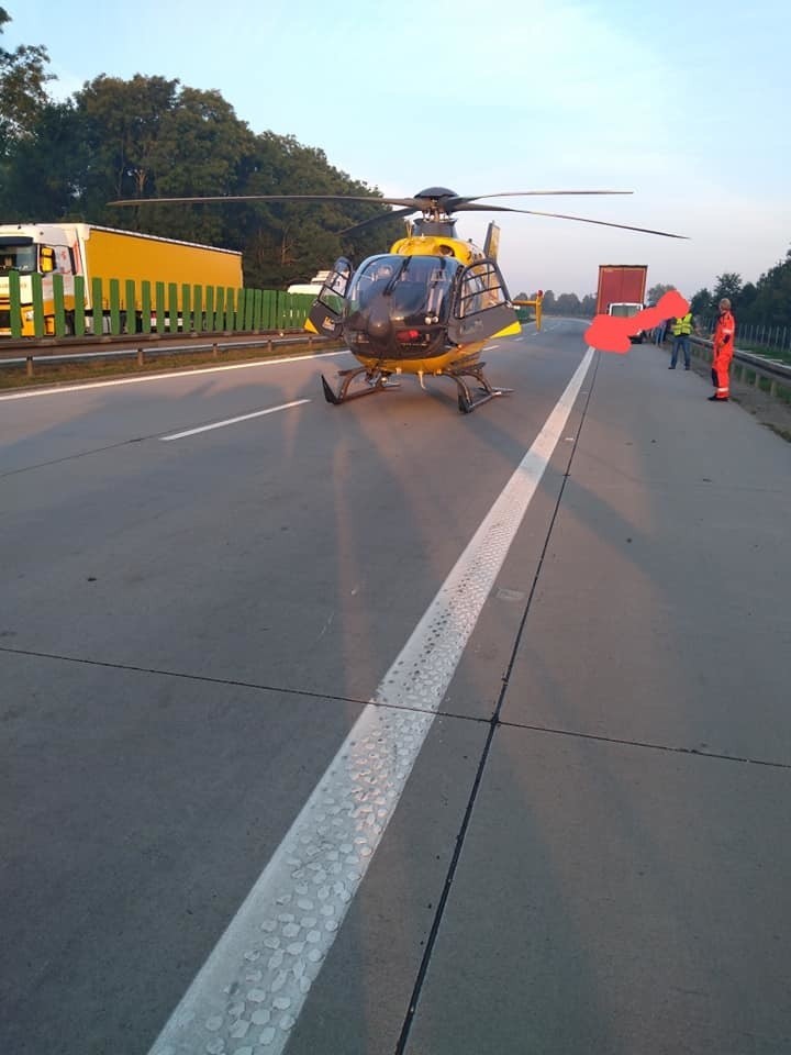 Groźny wypadek na autostradzie A4. Lądował śmigłowiec LPR