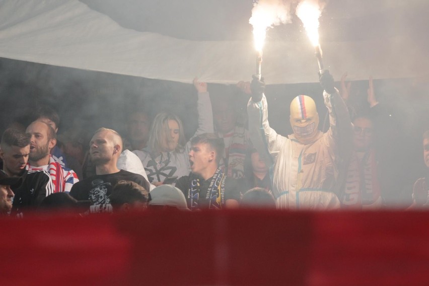 Oprawa meczu Górnik Zabrze - Piast Gliwice...