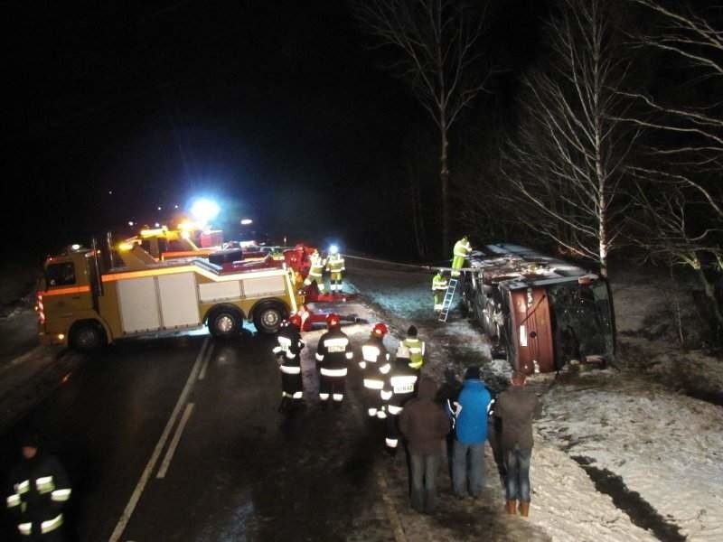 Fatalne warunki drogowe były powodem wypadku, w którym...