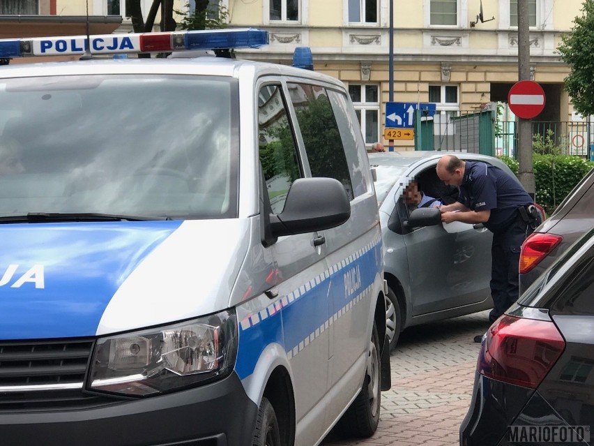 Policjanci z II Komisariatu Policji w Opolu - młodszy...