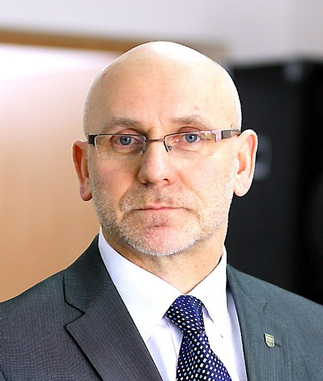 Jan Gliszczyński mówi, że decyzje  o przyznaniu wyprawek podejmowali dyrektorzy