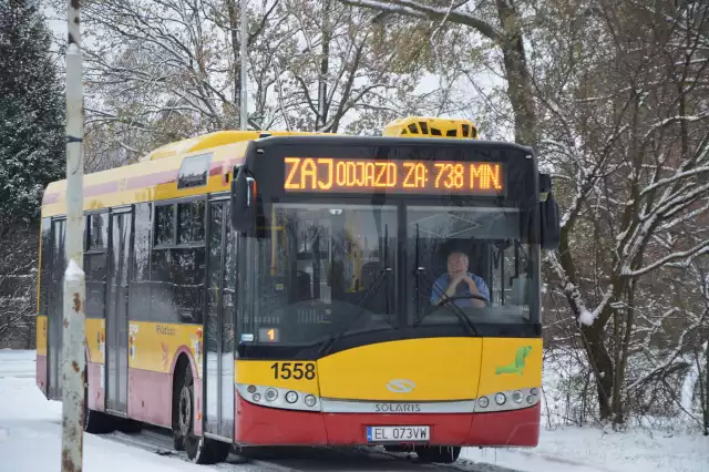 Praca kierowcy mpk nie zawsze polega na długim staniu.