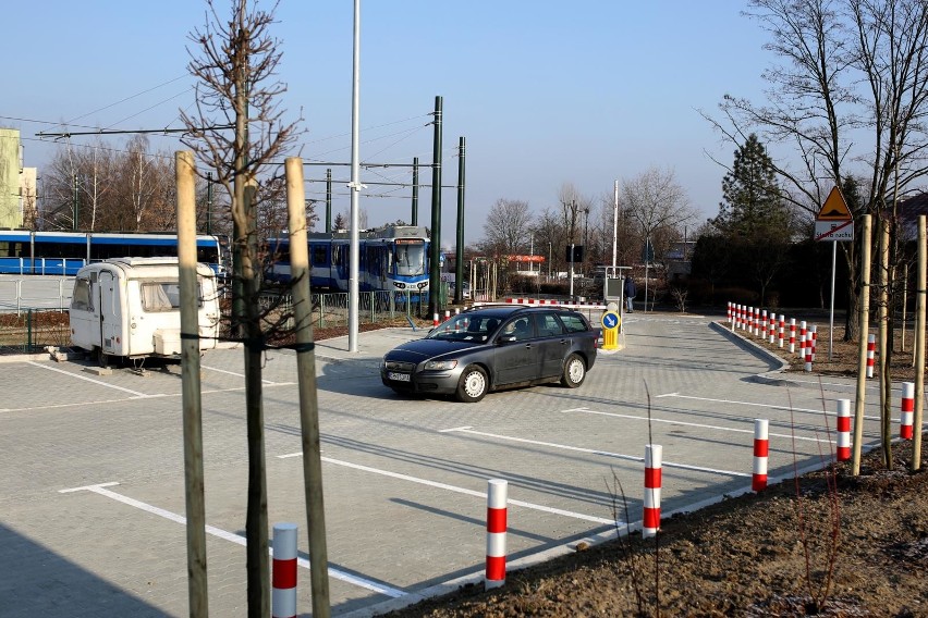 Parking park&ride na pętli tramwajowej w Bieżanowie