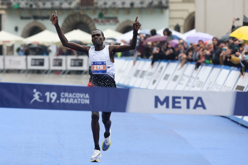 19. Cracovia Maraton. Kenijczyk David Metto zdecydowanie najszybszy w krakowskiej imprezie [ZDJĘCIA]