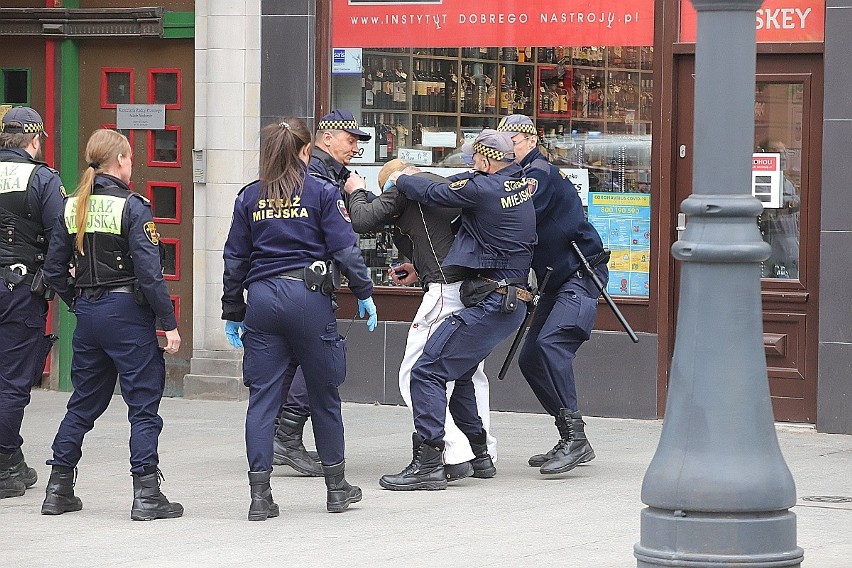 43-letni mężczyzna, który w sobotę po południu został...