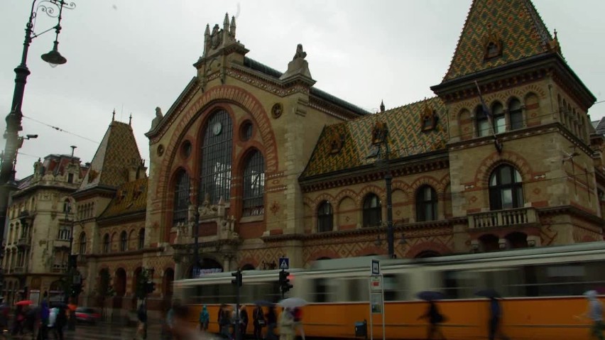 Hala targowa może być sercem miasta. A w Katowicach? "Dobrze zaprojektowane" Anny Dudzińskiej