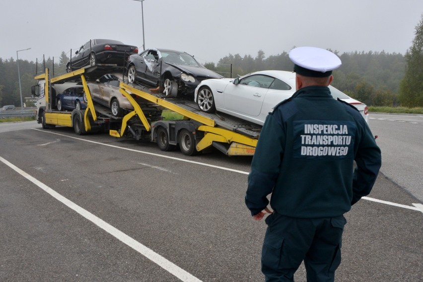 Służby wykryły nielegalny transport odpadów [ZDJĘCIA]