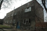 Władze Olesna zamiast robić mieszkania socjalne, sprzedają budynek na ul. Brodatego