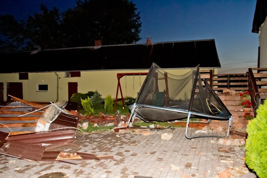 Zaręby-Krztęki. Wichura zdemolowała pół miejscowości (zdjęcia, wideo)