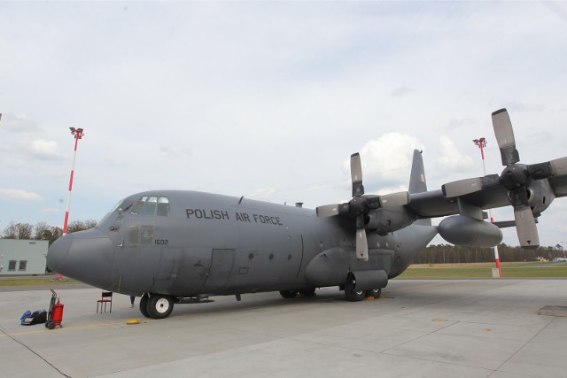 Wojska USA stacjonują między innymi w bazie w Powidzu. Znajduje się tam 33. Baza Lotnictwa Transportowego