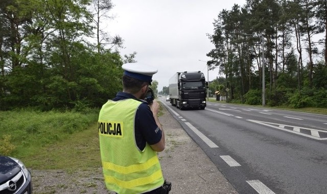 W trakcie ostatniego weekendu, policjanci z Kozienic zatrzymali cztery prawa jazdy.
