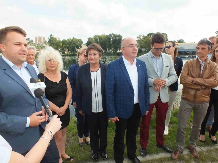 Konferencja poparcia dla Jerzego Materka w Starachowicach. Zobacz kto był [ZDJĘCIA]