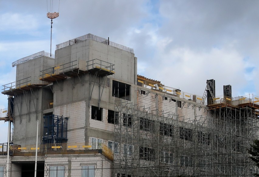 Nowy budynek szpitala przy ul. Arkońskiej w budowie...
