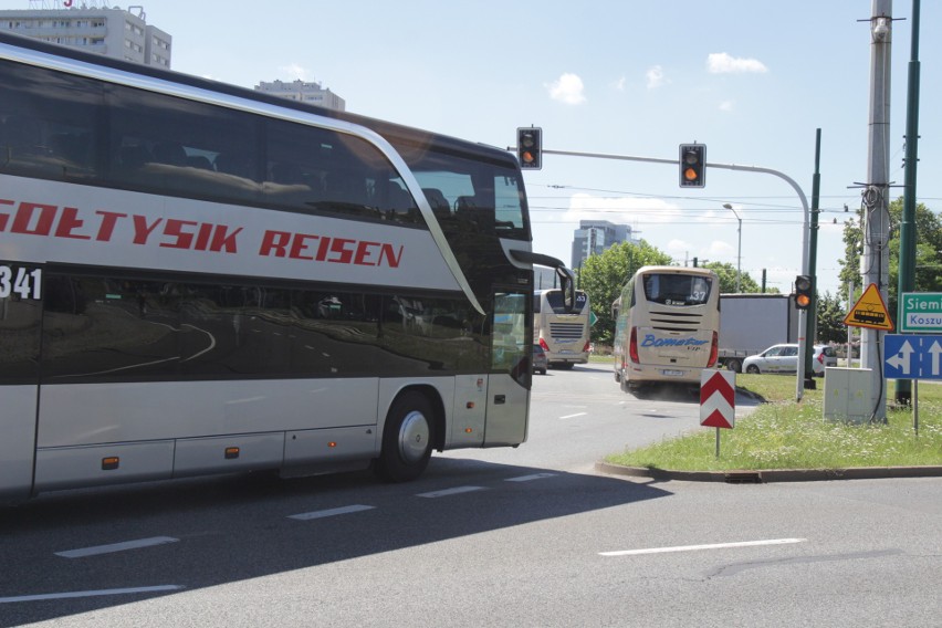 Protest przewoźników autokarowych w Katowicach