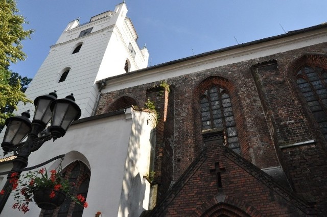 Remont Kościoła Zbawiciela w Kluczborku zakończył się po blisko dwóch latach. Remont wieży XIV-wiecznego kościoła pochłonął 239 tysięcy złotych.