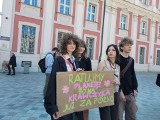 Młodzieżowy Strajk Klimatyczny w Poznaniu. "Od każdej z partii oczekujemy dobrej polityki klimatycznej"