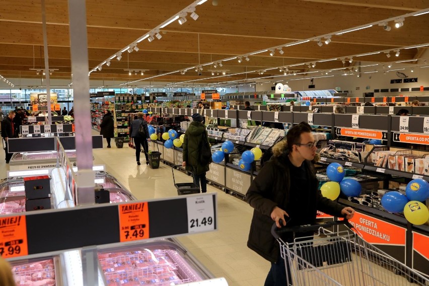 Lidl Majówka 2019. Godziny otwarcia sklepów Lidl 4 i 5 maja...