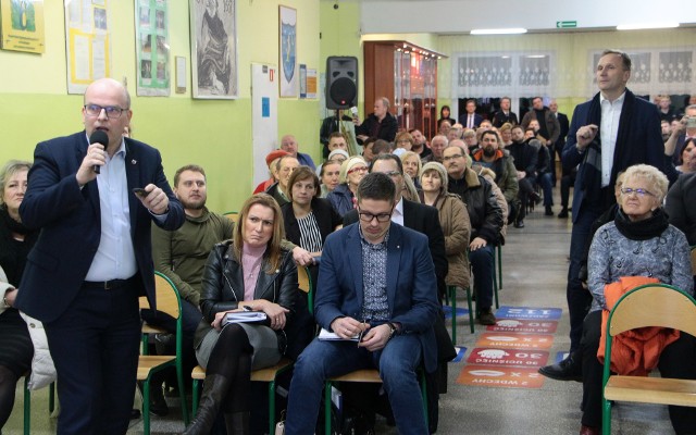 Spotkanie mieszkańców os. Mniszek z prezydentem Grudziądza, Maciejem Glamowskim