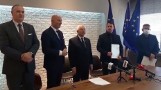 Specjalna Strefa Ekonomiczna Starachowice i spółka EkoMedia wsparły piłkarzy Staru