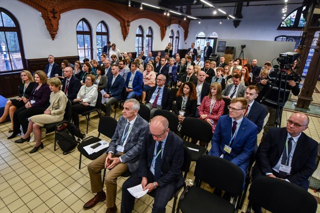 W środę 26 października w Hali Pomp Muzeum Wodociągów odbyła się I Ogólnopolska Konferencja pn. "Bydgoszcz Smart City. Potrzeby, realizacje i perspektywy rozwoju".