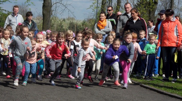 Na wąbrzeskim stadionie odbywają się m.in. biegi dla uczniów i przedszkolaków. Inwestycja zakłada m.in. wykonanie części lekkoatletycznej.