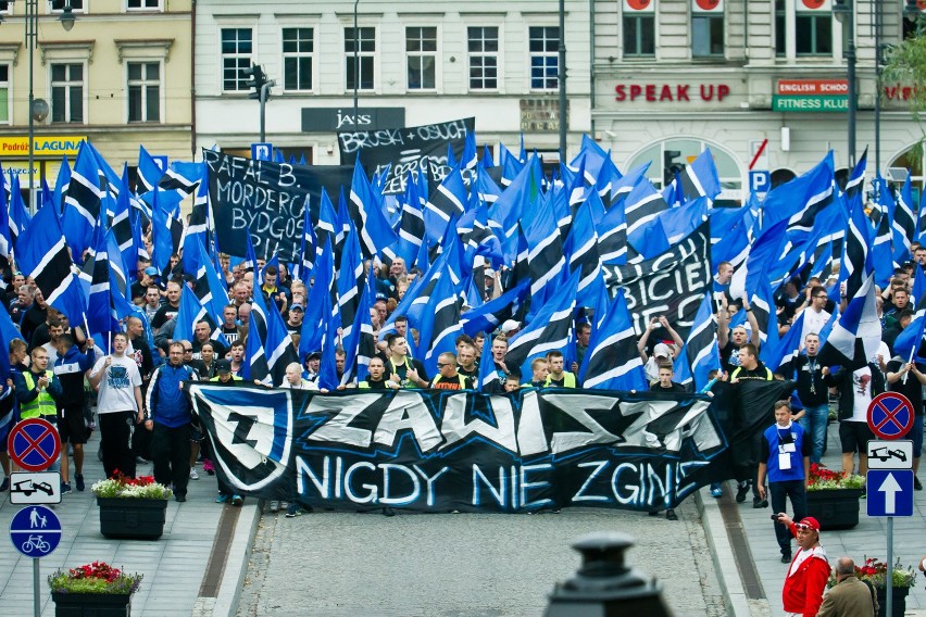 Manifestacja kibiców Zawiszy Bydgoszcz.