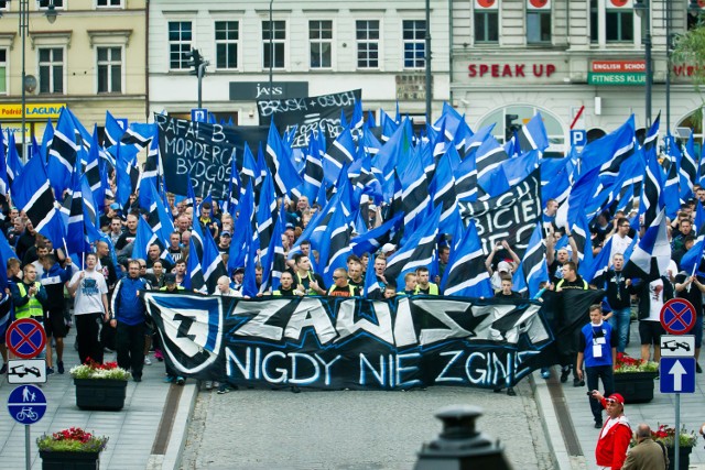 Manifestacja kibiców Zawiszy Bydgoszcz.