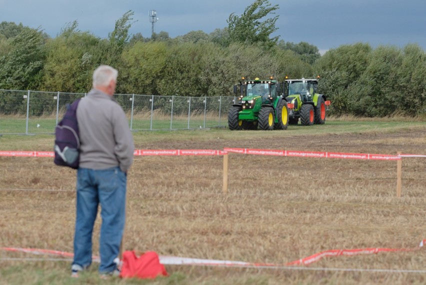 Podczas sobotnich pokazów na Agro Show zaprezentowane...