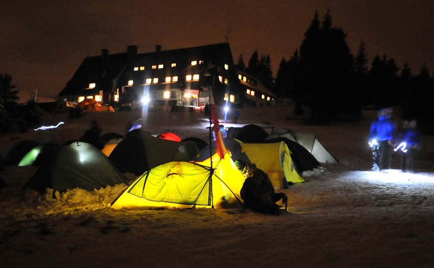 Winter Camp u stóp schroniska na Turbaczu.