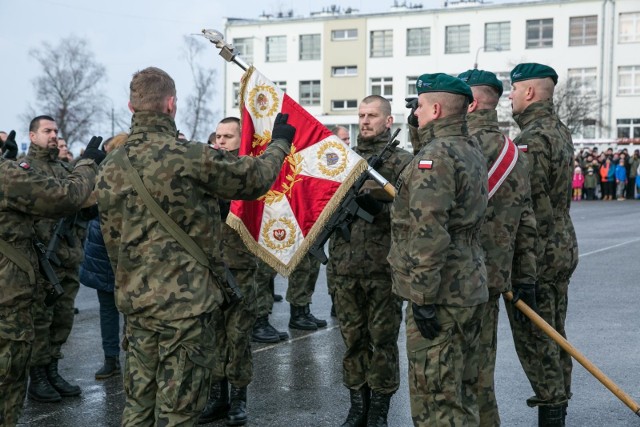 16.12.2018 rzaska 11 brygada wojsk obrony terytorialnej przysiega wojskowa wojskofot. anna kaczmarz  / dziennik polski / polska press