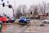 Białystok. Wypadek policyjnego radiowozu na skrzyżowaniu Poleskiej i Bohaterów Getta [ZDJĘCIA]