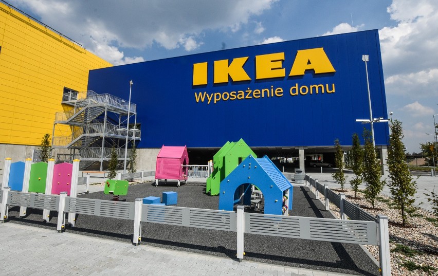 Pracownica PCK zgubiła w bydgoskim sklepie IKEA tysiąc...