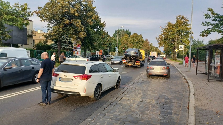 Wypadek i spore utrudnienia na ulicy Kasprowicza we...