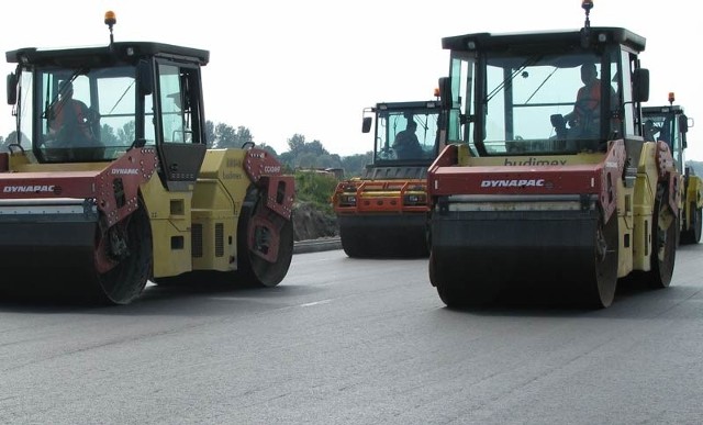 Budowa autostrady miedzy Rzeszowem i DebicąTrwa budowa autostrady miedzy Rzeszowem i Debicą.